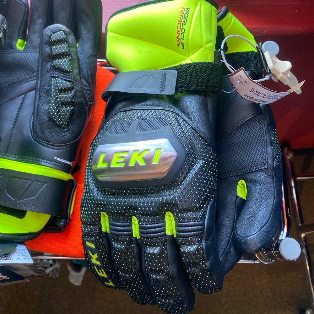 Warm gloves